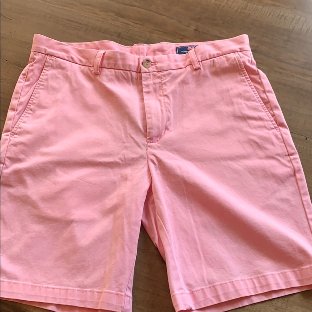 Men’s vineyard vines  shorts. , pink ,